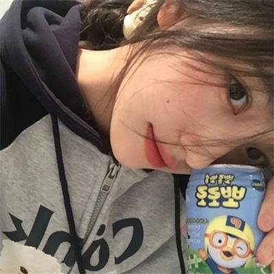 独自夜归的女孩