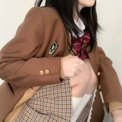 公寓里的两个女人